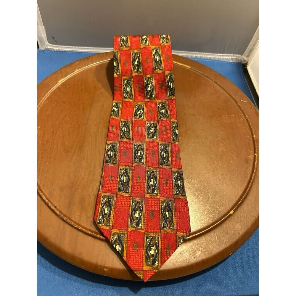 JZ Richards Men's Red Geometric Made In America 100% Silk Tie‎ Necktie